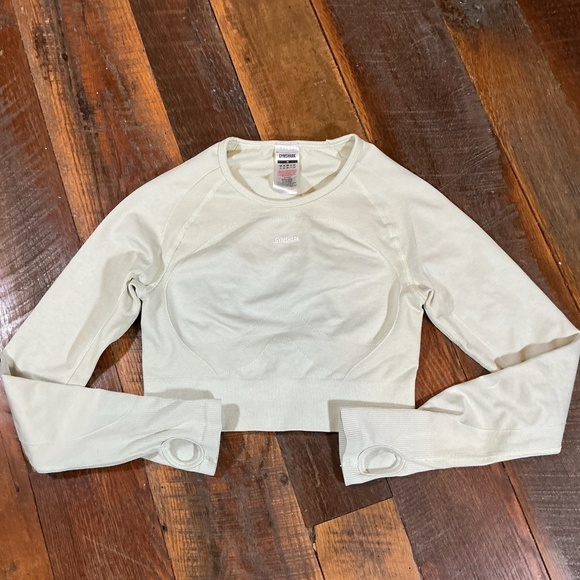 Gymshark Adapt Camo Seamless Long Sleeve Crop Top and Shorts Set Beige Size M - Picture 5 of 16